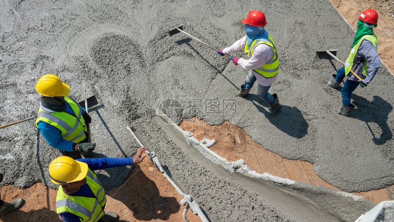 小型钢结构加工厂定制：揭秘其优势与选型要点